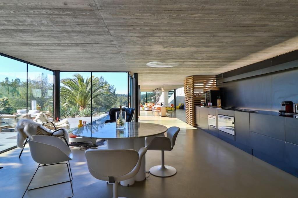 Villa On The Rocks 방돌 외부 사진