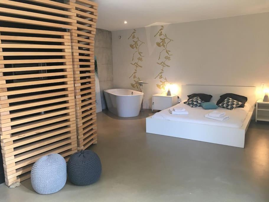 Villa On The Rocks 방돌 외부 사진