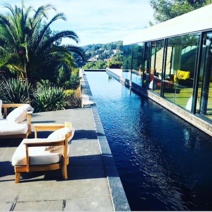 Villa On The Rocks 방돌 외부 사진
